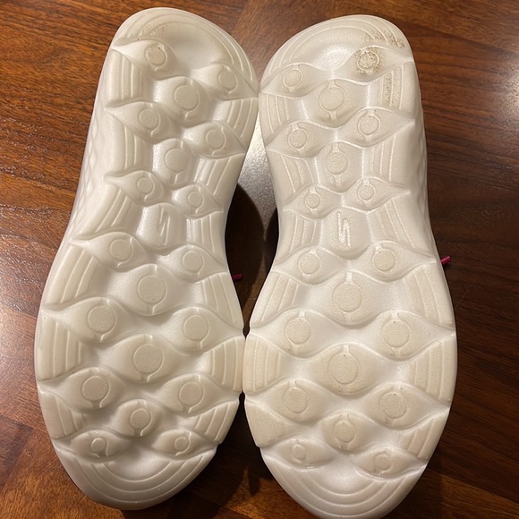 SKECHERS GOWALK HYPER BURST - MOON WALKING - LADIES' 7.5 - BLACK W PINK ACCENTS - Picture 8 of 16